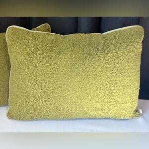 Hearth & Hand W/Magnolia Green Textured Home Accent Pillow 14x20 NWT